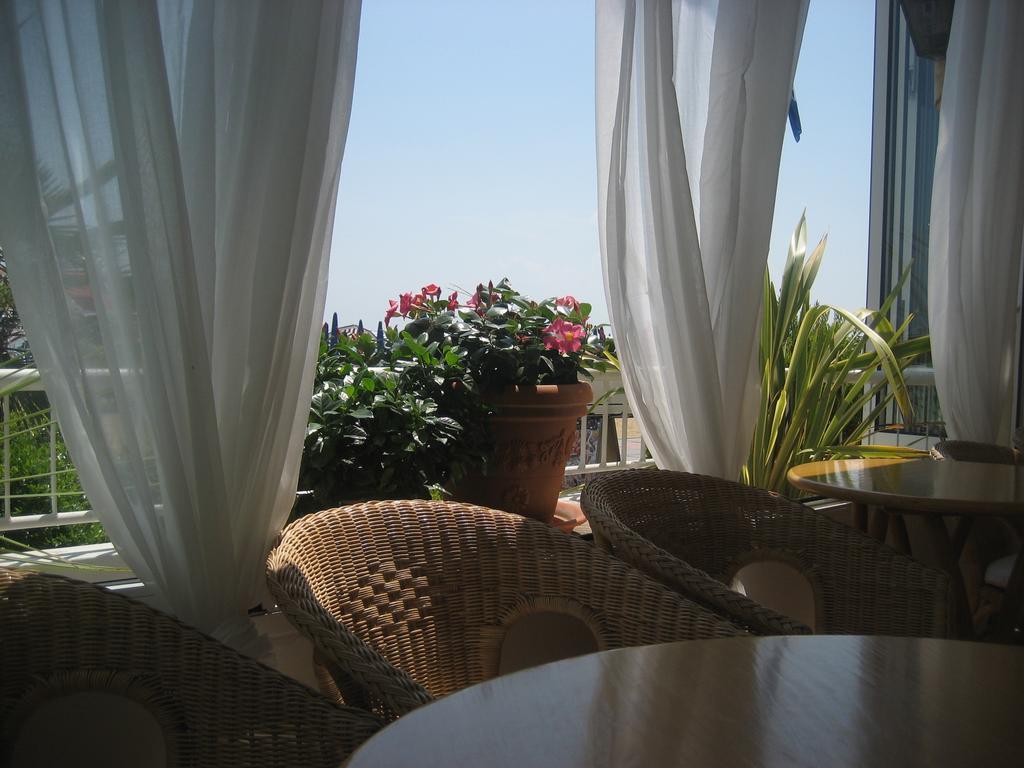 Hotel Telenia Lido di Jesolo Exterior foto